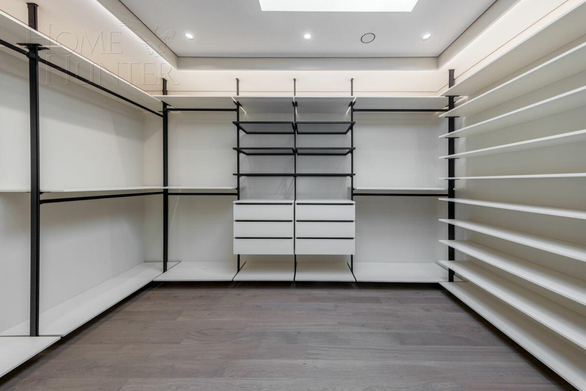 2-этажный коттедж 850 м² с отделкой