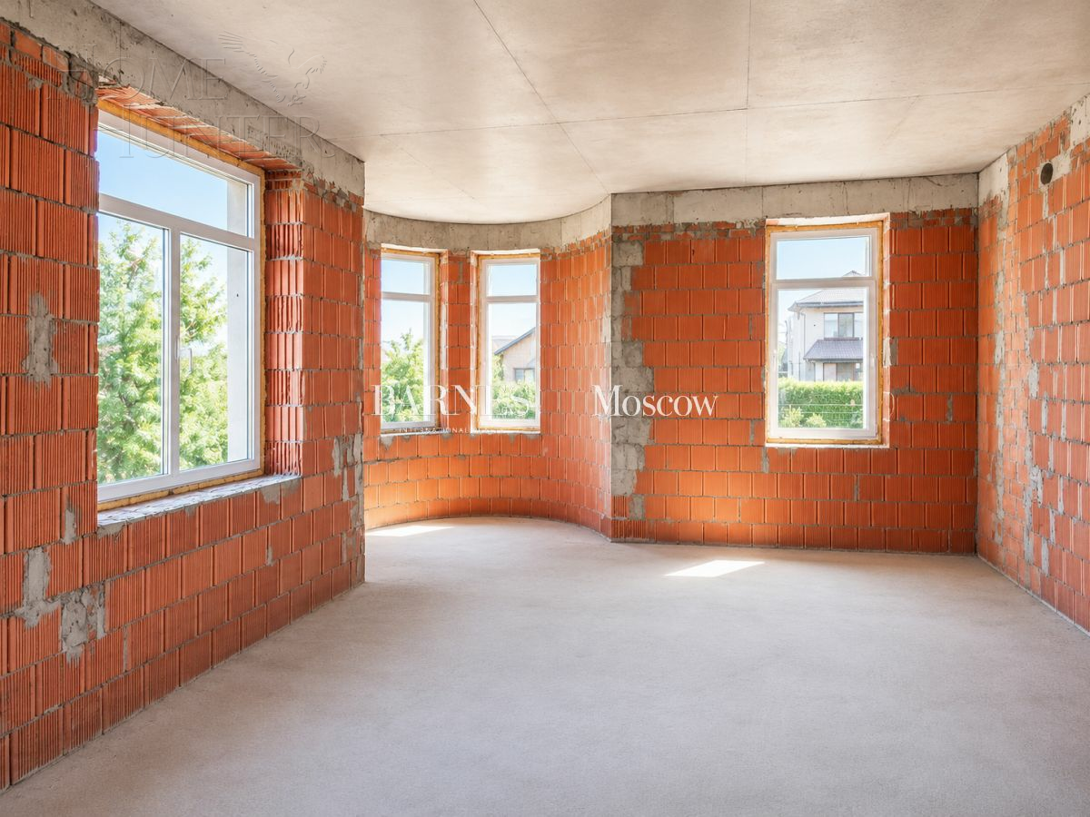 2-этажный коттедж 860 м² без отделки