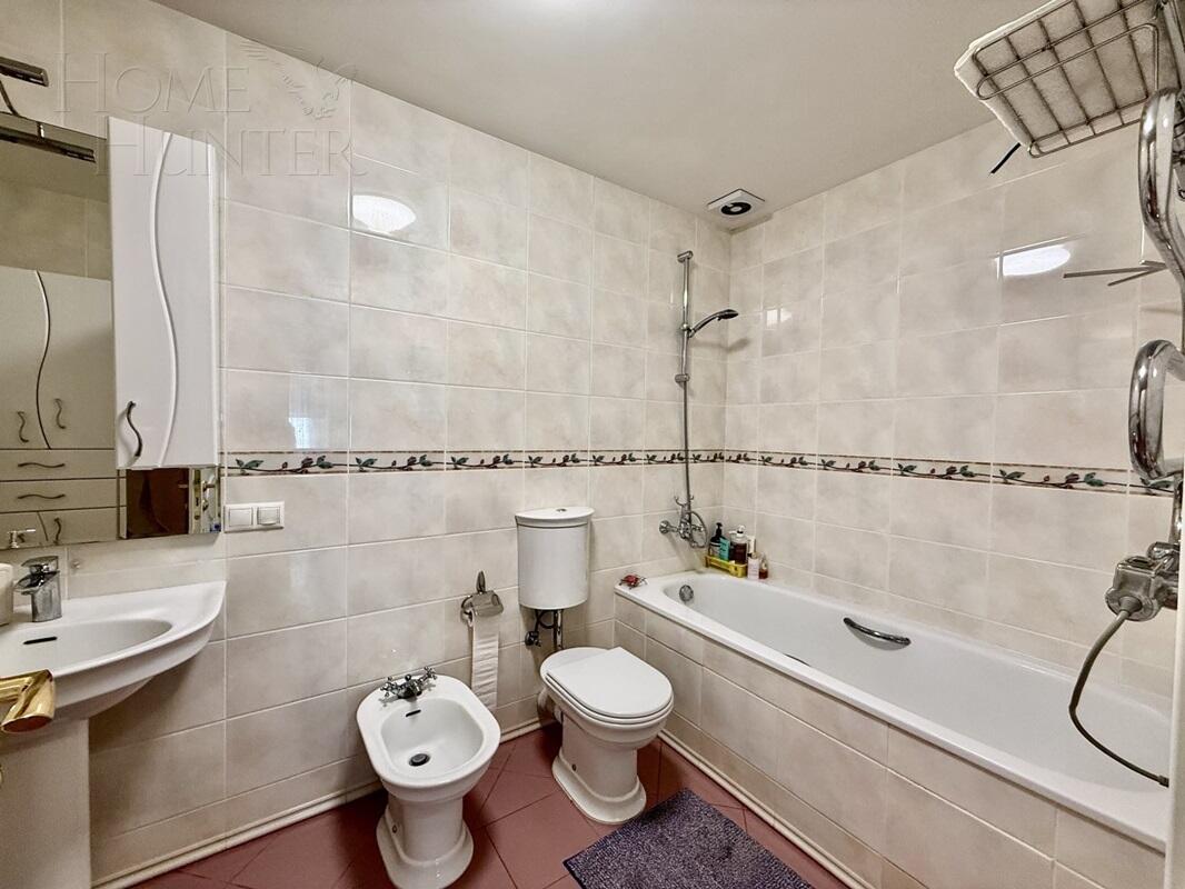 6-КОМН. КВАРТИРА С ОТДЕЛКОЙ 150 М² НА 18 ЭТАЖЕ