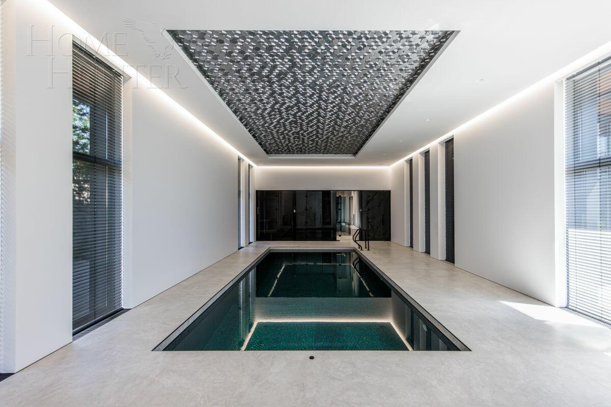 2-этажный коттедж 850 м² с отделкой