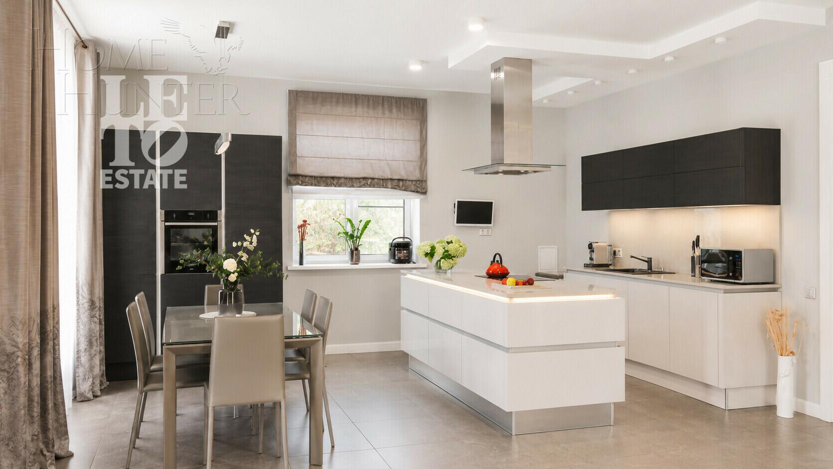 2-этажный коттедж 280 м² с отделкой