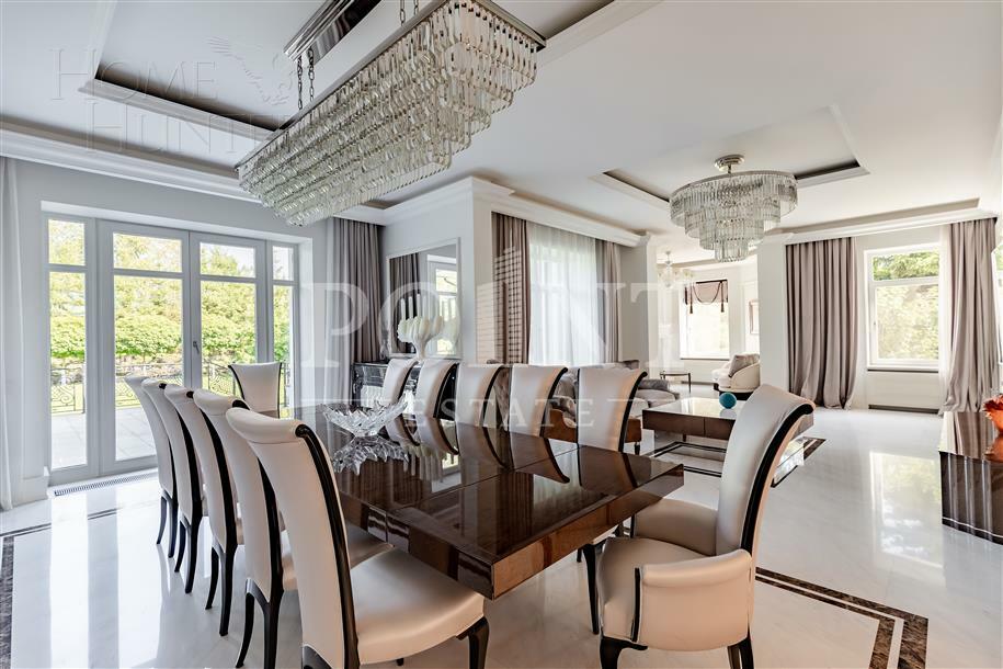2-этажный коттедж 1 258 м² с отделкой