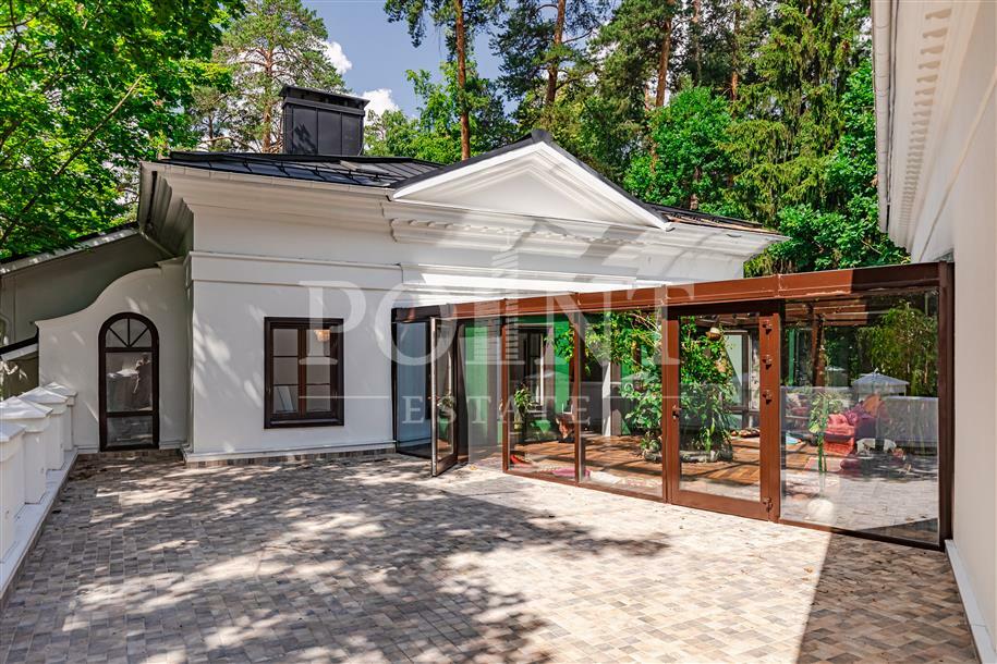 2-этажный коттедж 1 463 м² с отделкой
