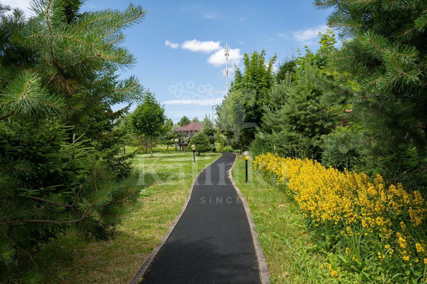 2-этажный коттедж 380 м² без отделки