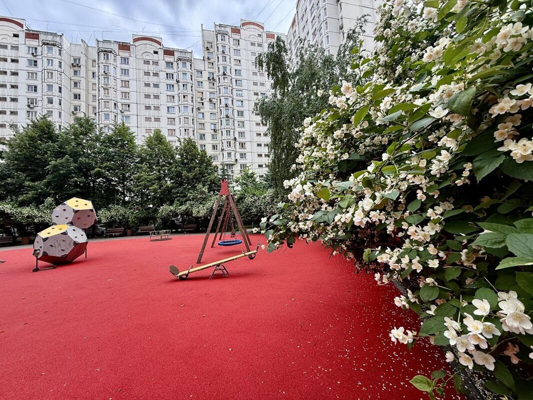 6-КОМН. КВАРТИРА С ОТДЕЛКОЙ 150 М² НА 18 ЭТАЖЕ