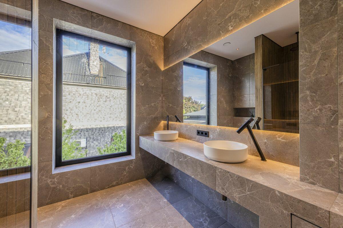2-этажный коттедж 340 м² с отделкой