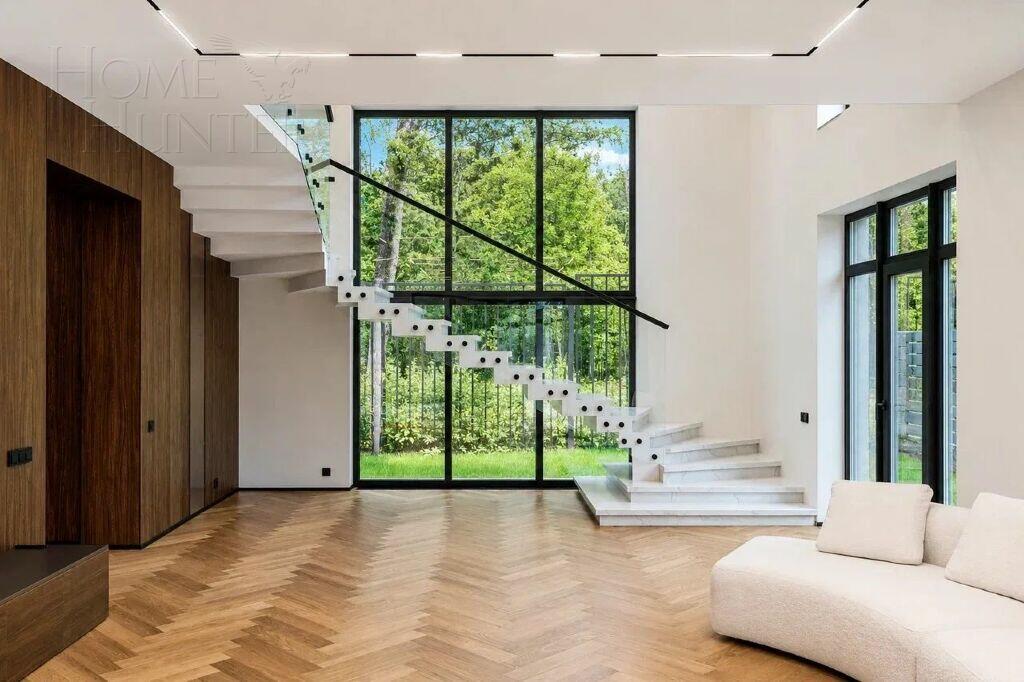 2-этажный коттедж 381 м² с отделкой