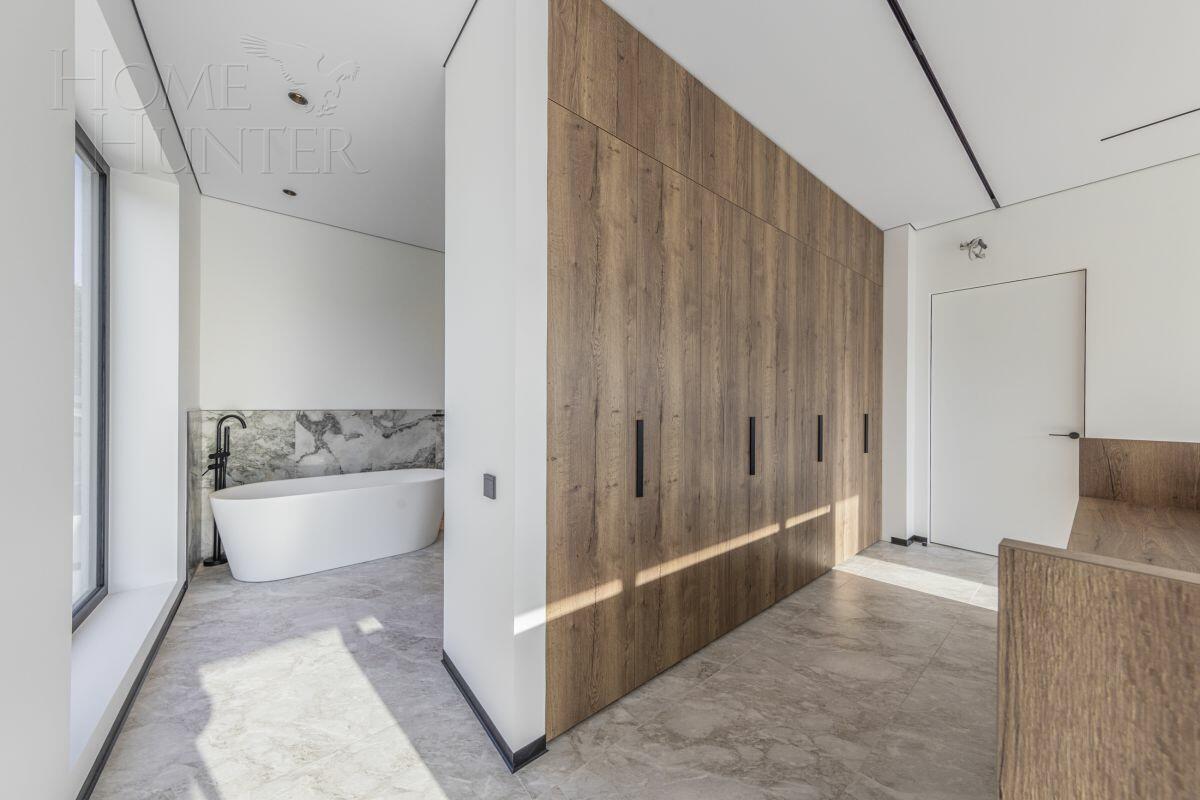 2-этажный коттедж 340 м² с отделкой