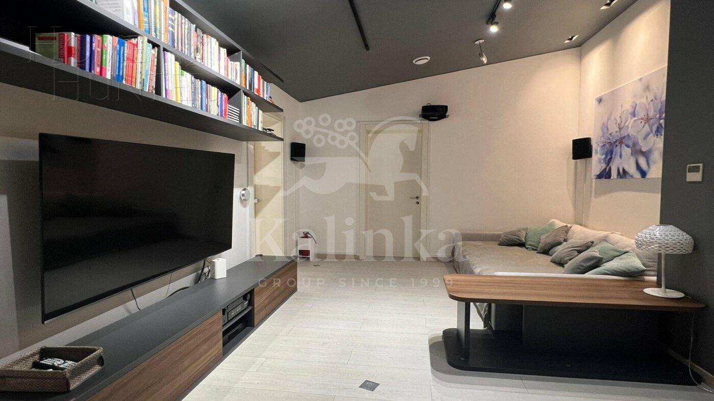 3-УРОВНЕВЫЙ ТАУНХАУС С ОТДЕЛКОЙ 525 М² НА 1 ЭТАЖЕ
