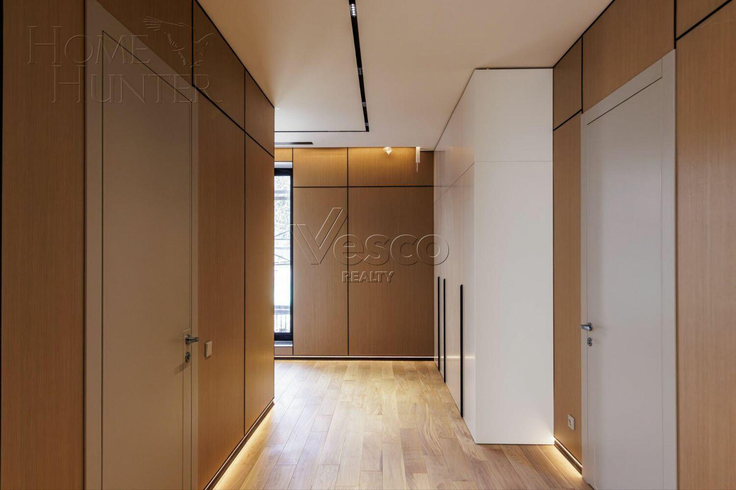 2-этажный коттедж 964.5 м² с отделкой