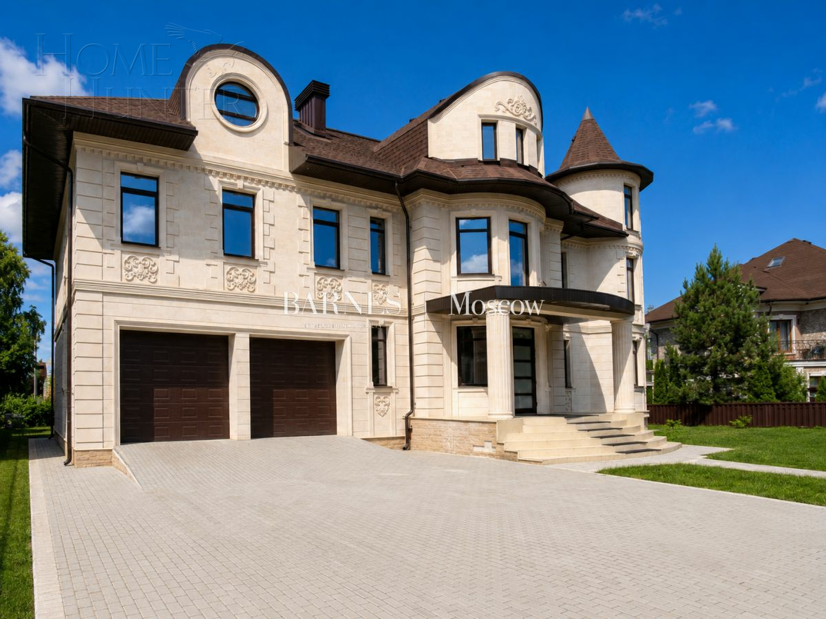 2-этажный коттедж 860 м² без отделки
