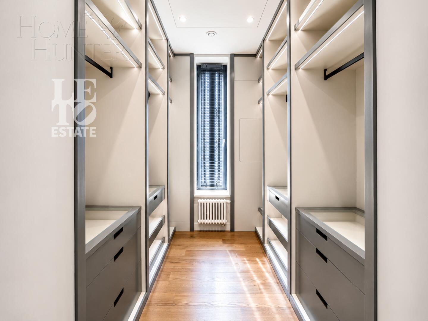 2-этажный коттедж 349.7 м² с отделкой