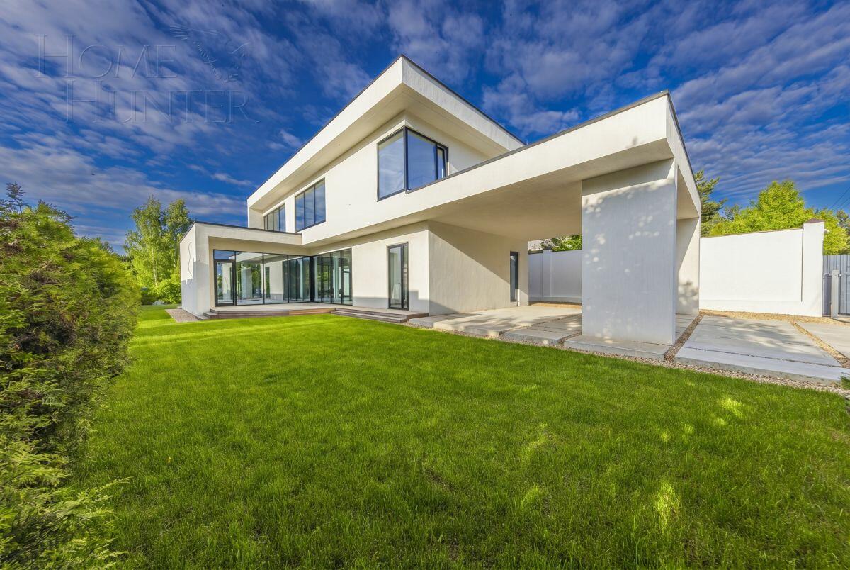 2-этажный коттедж 340 м² с отделкой
