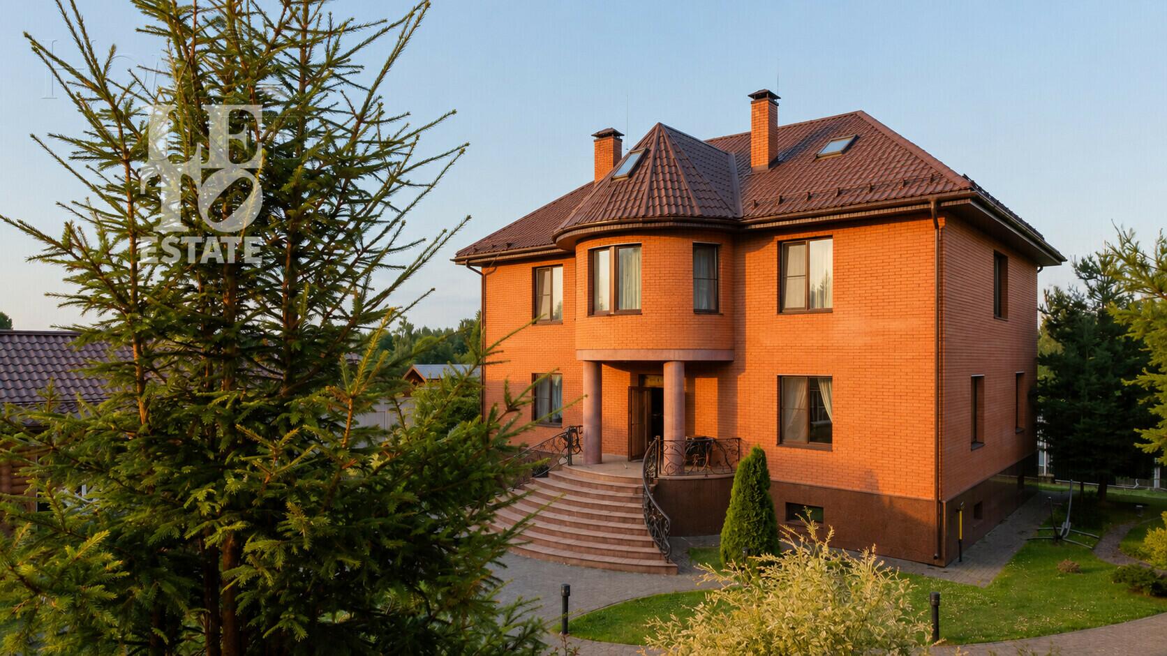 2-этажный коттедж 800 м² с отделкой
