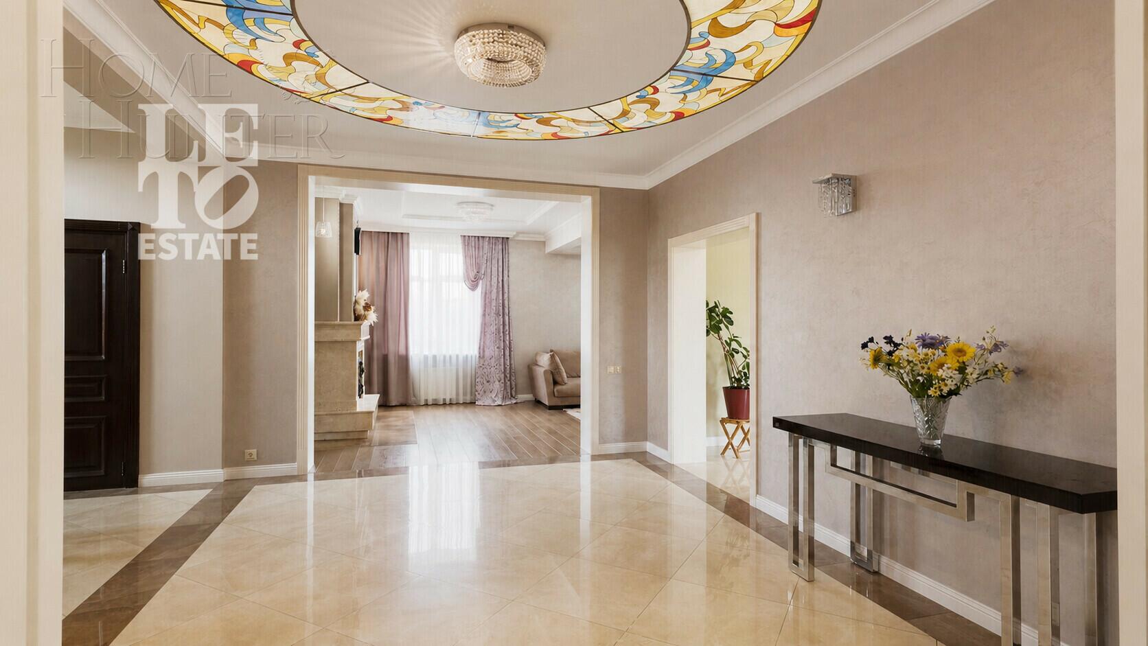 2-этажный коттедж 800 м² с отделкой