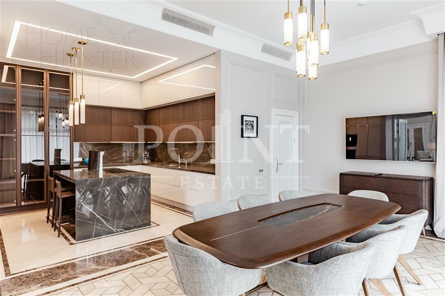 2-этажный коттедж 1 150 м² с отделкой