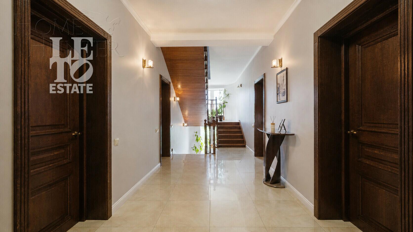 2-этажный коттедж 800 м² с отделкой