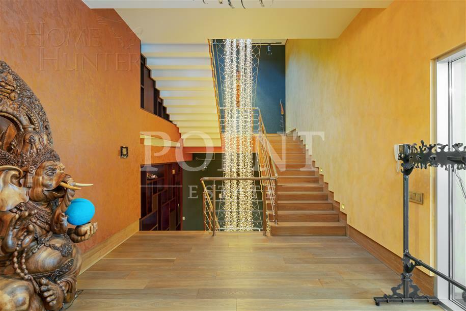 2-этажный коттедж 1 500 м² с отделкой
