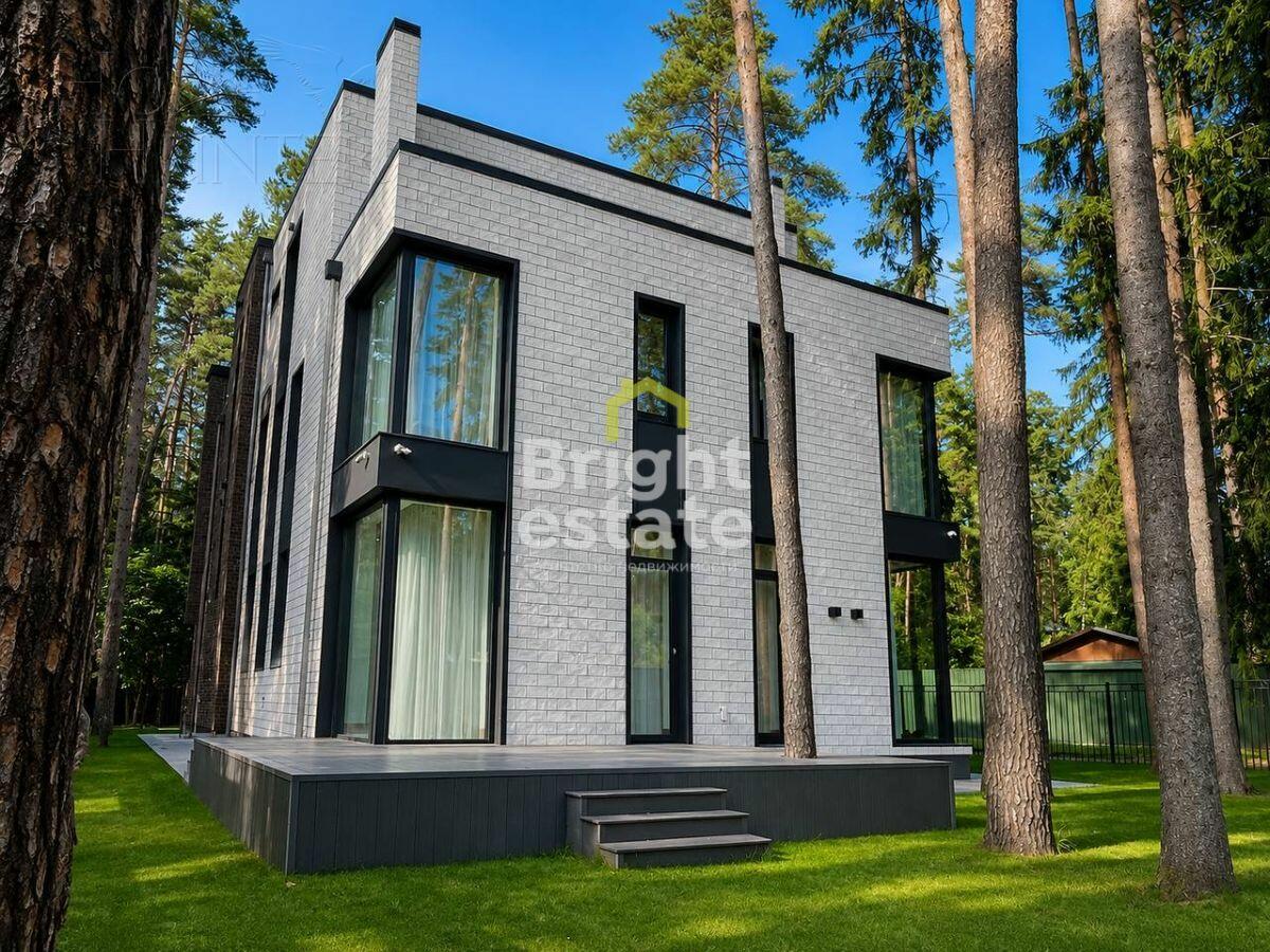 3-этажный коттедж 420 м² с отделкой