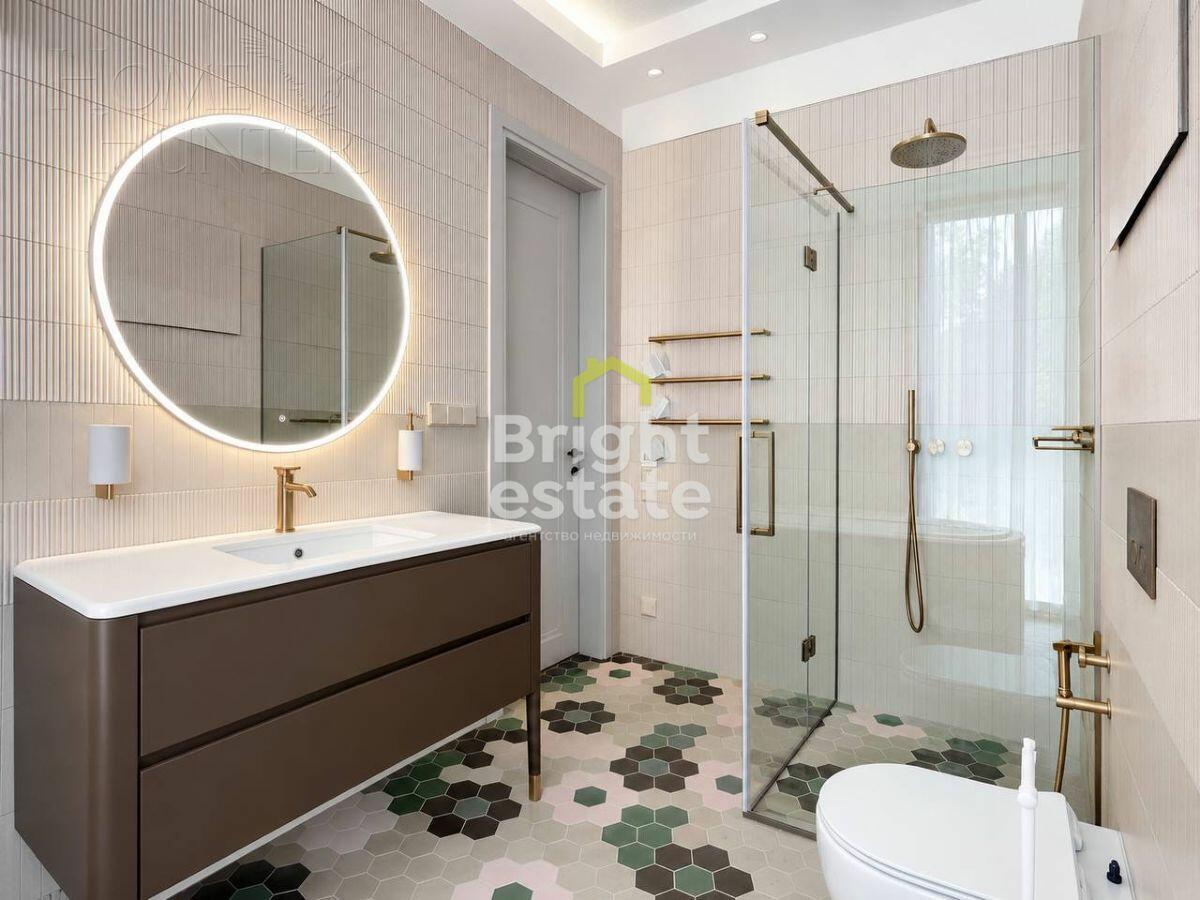 3-этажный коттедж 420 м² с отделкой