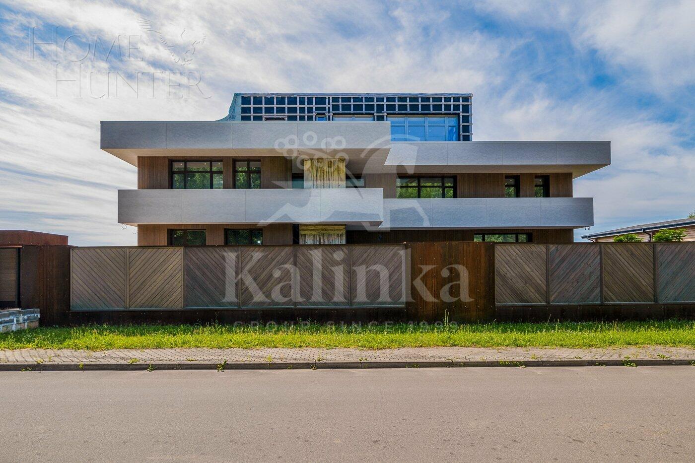 2-этажный коттедж 1 050 м² с отделкой
