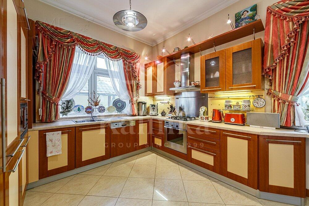 2-этажный коттедж 823.4 м² с отделкой