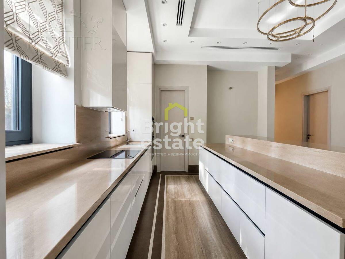 3-этажный коттедж 420 м² с отделкой