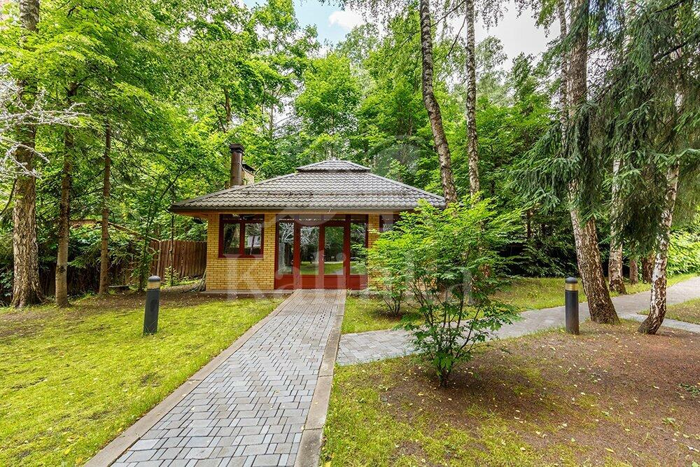 2-этажный коттедж 823.4 м² с отделкой