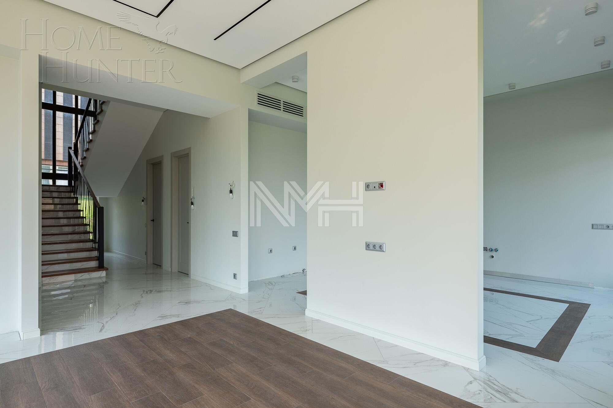 3-этажный коттедж 280 м² с отделкой