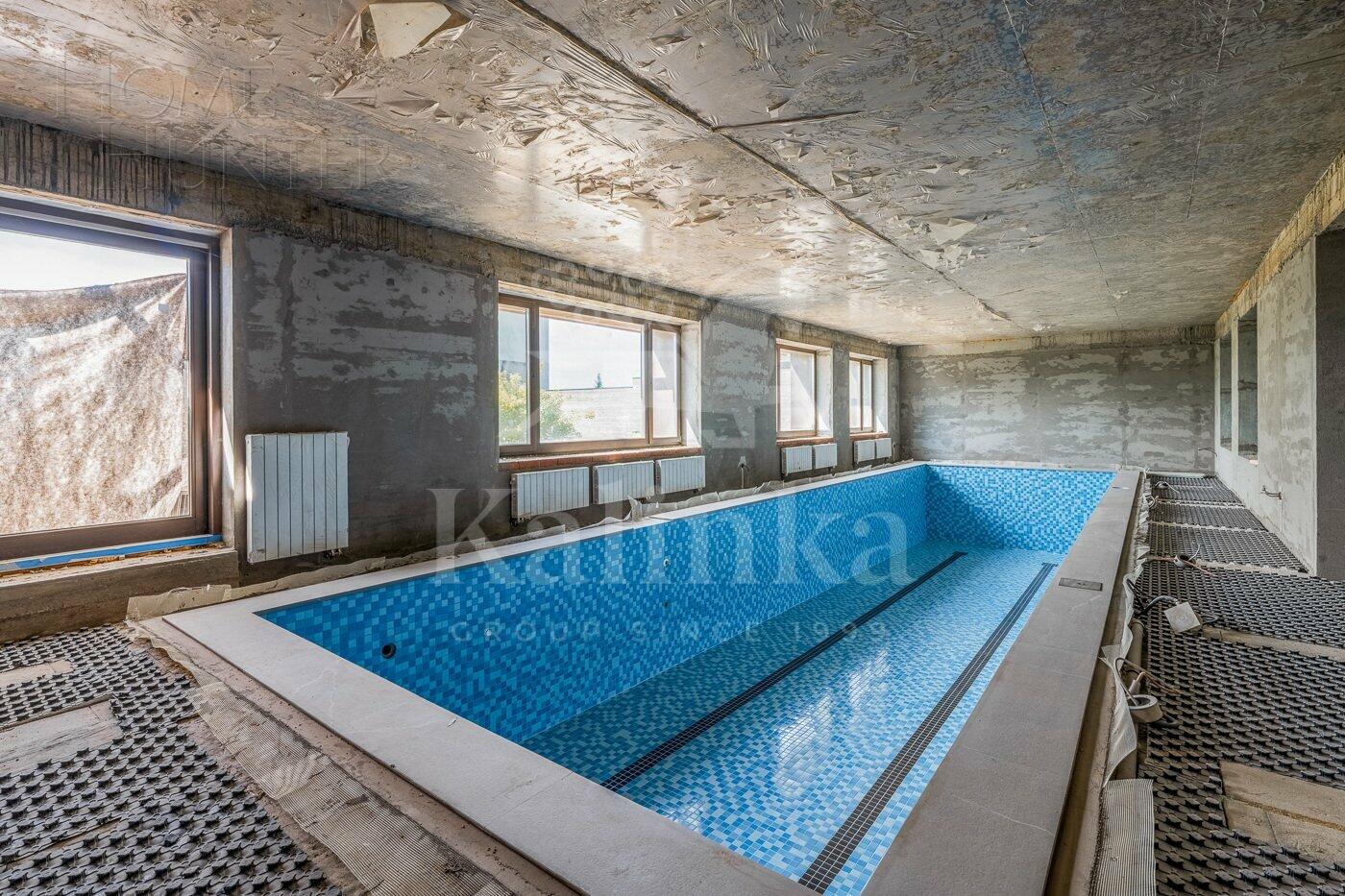 2-этажный коттедж 1 050 м² с отделкой