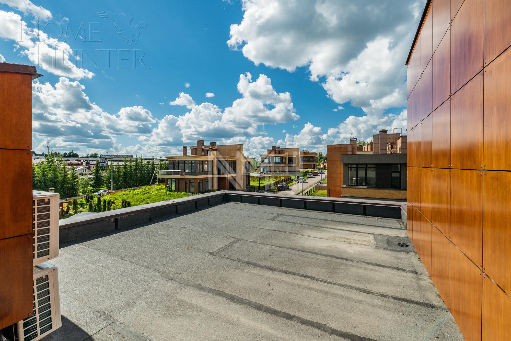 3-этажный коттедж 280 м² с отделкой