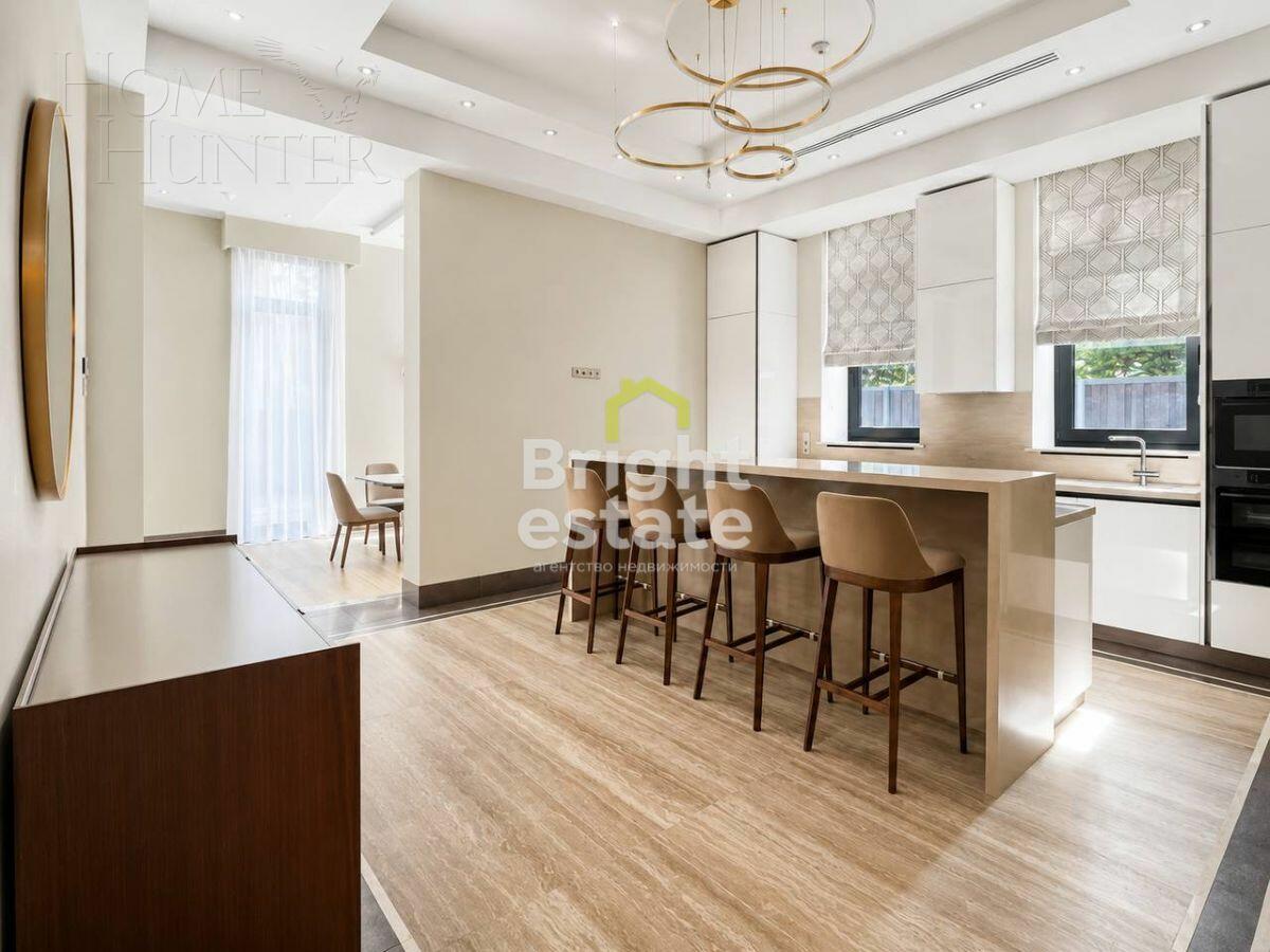 3-этажный коттедж 420 м² с отделкой