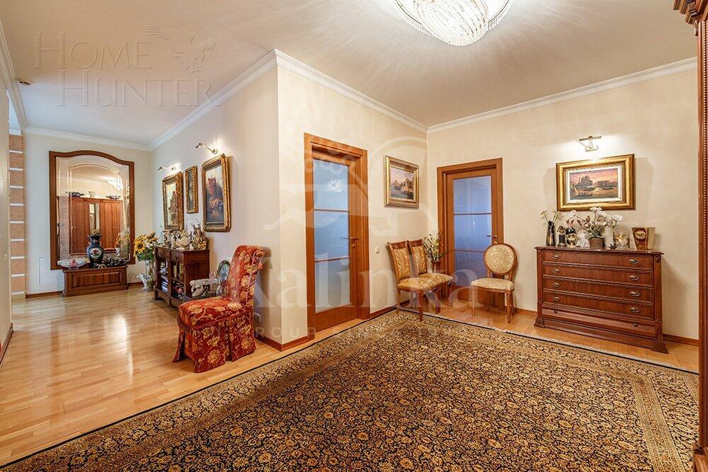 2-этажный коттедж 823.4 м² с отделкой