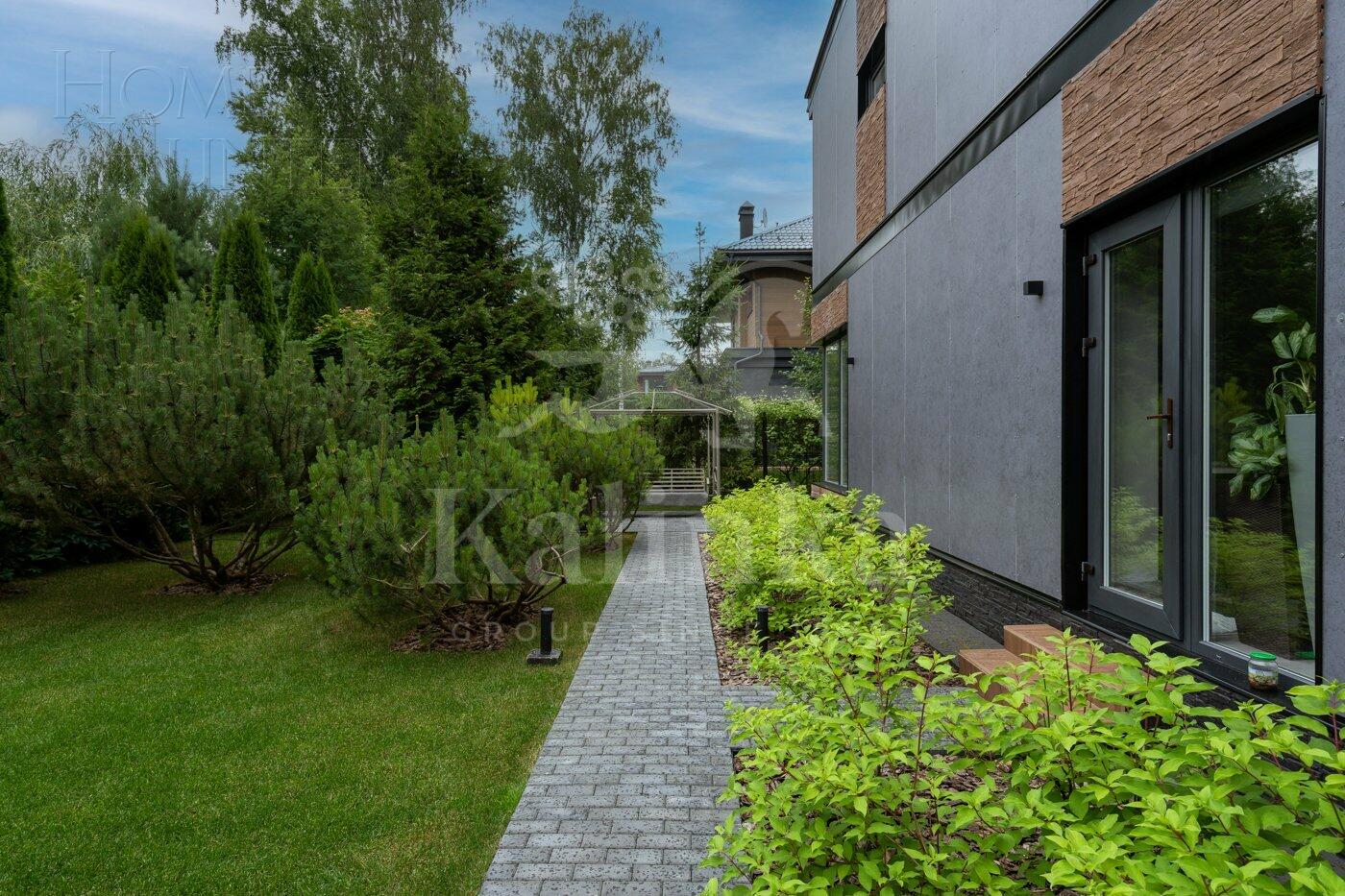 2-этажный коттедж 815 м² с отделкой