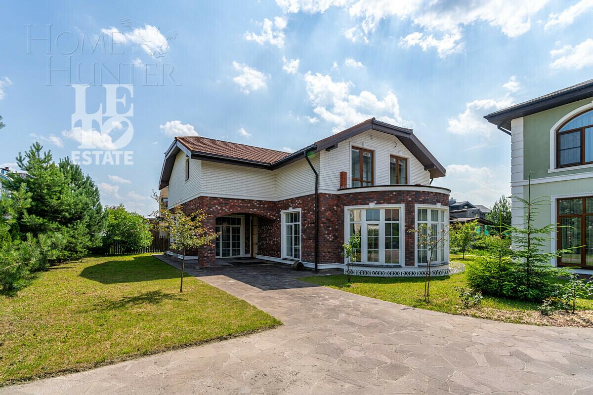 2-этажный коттедж 900 м² с отделкой