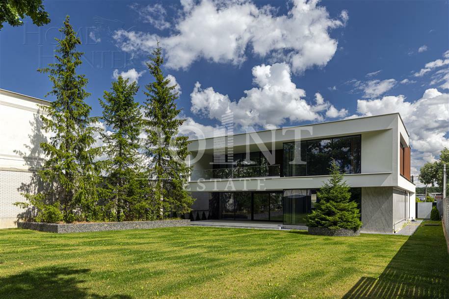 2-этажный коттедж 560 м² без отделки