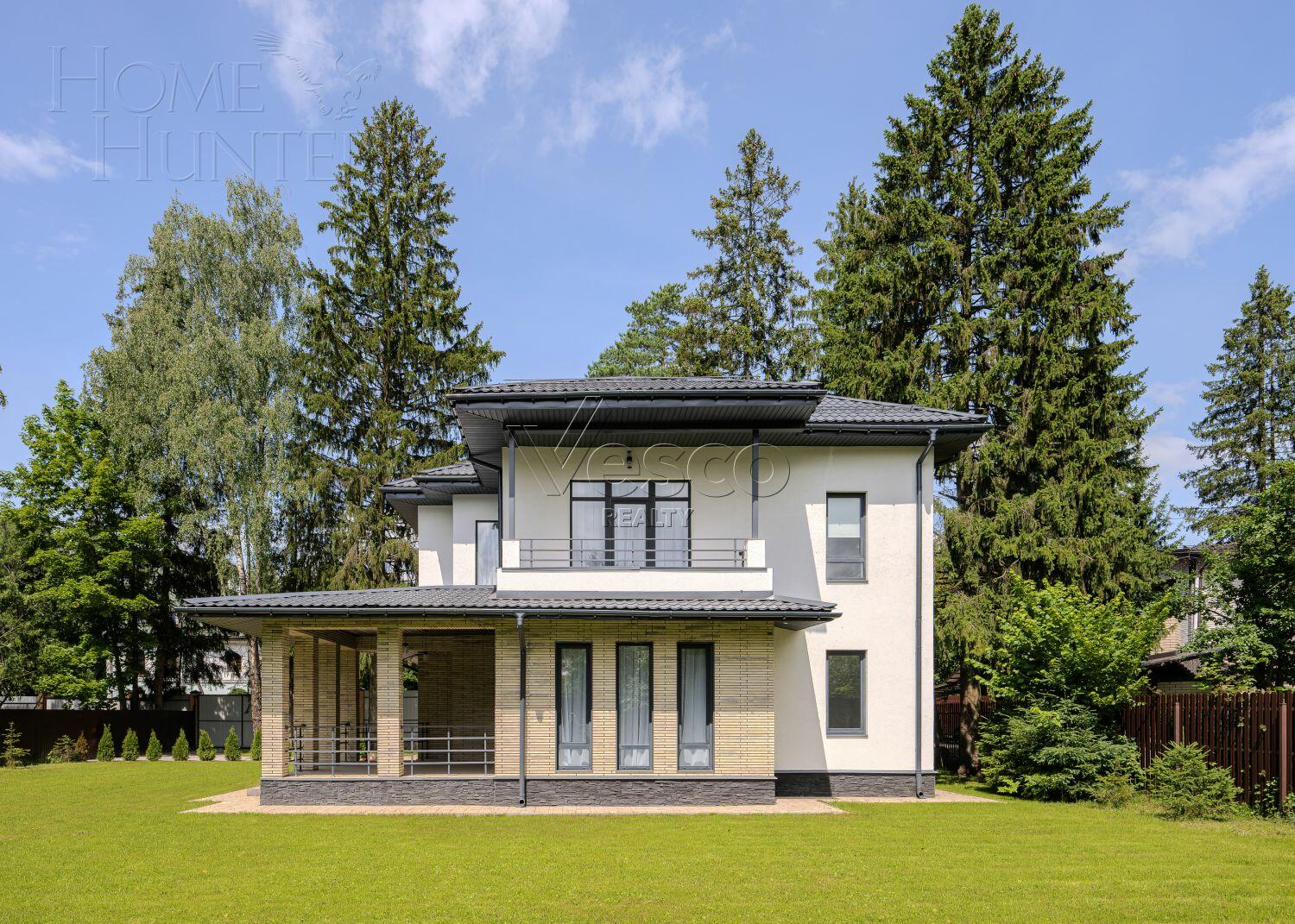 2-этажный коттедж 270 м² с отделкой