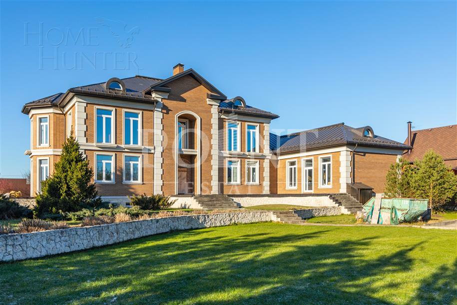 2-этажный коттедж 1 200 м² без отделки