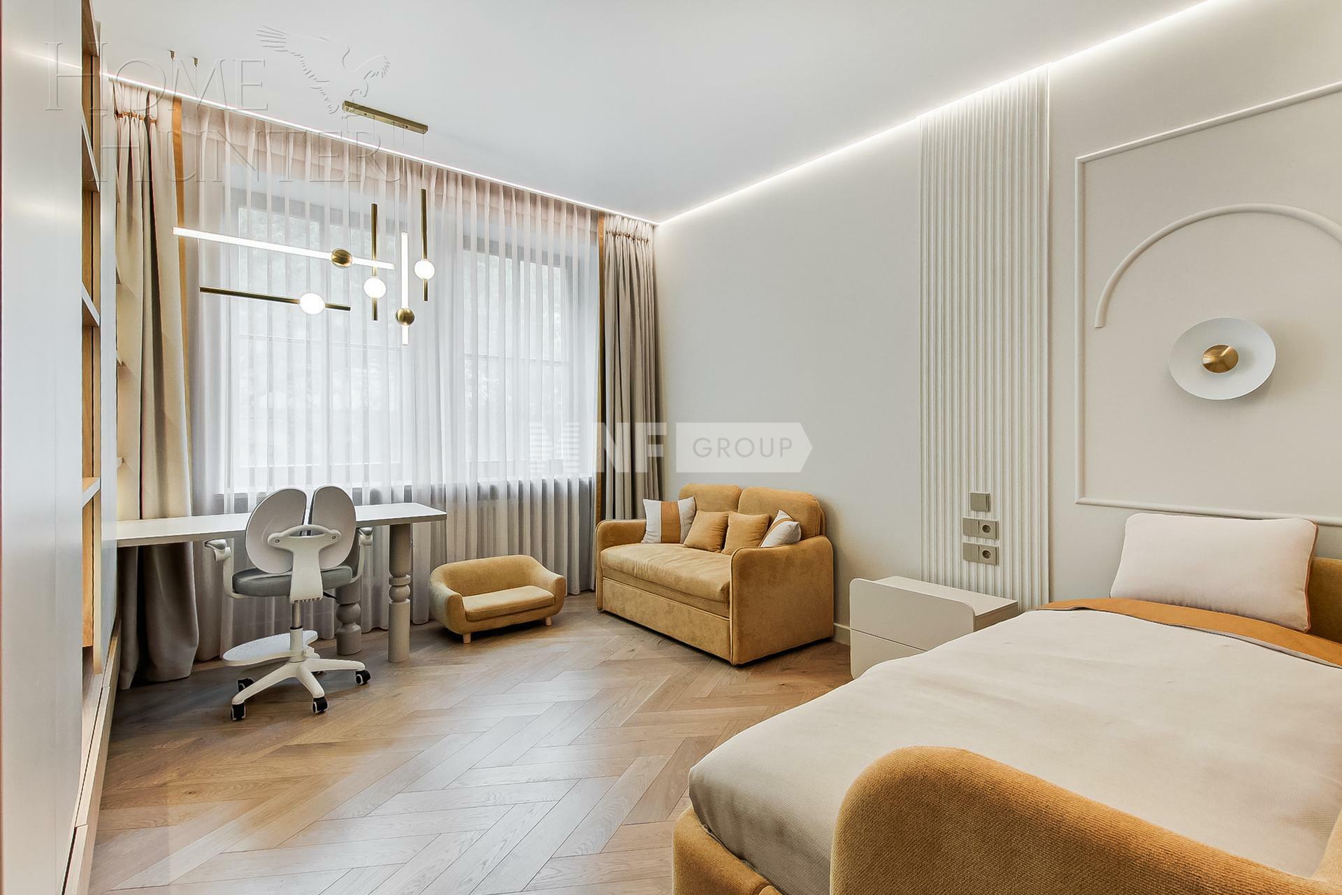 5-КОМН. КВАРТИРА С ОТДЕЛКОЙ 224.3 М² НА 3 ЭТАЖЕ