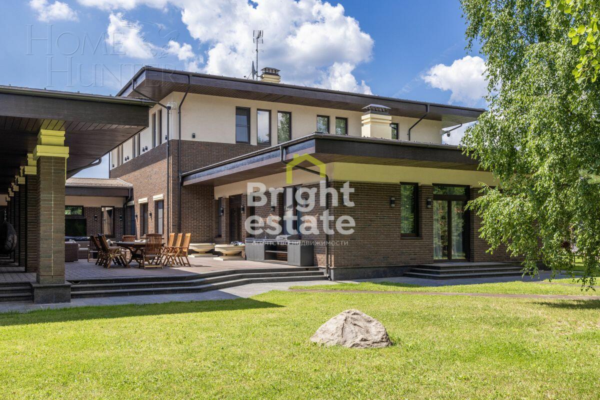 2-этажный коттедж 1 800 м² с отделкой
