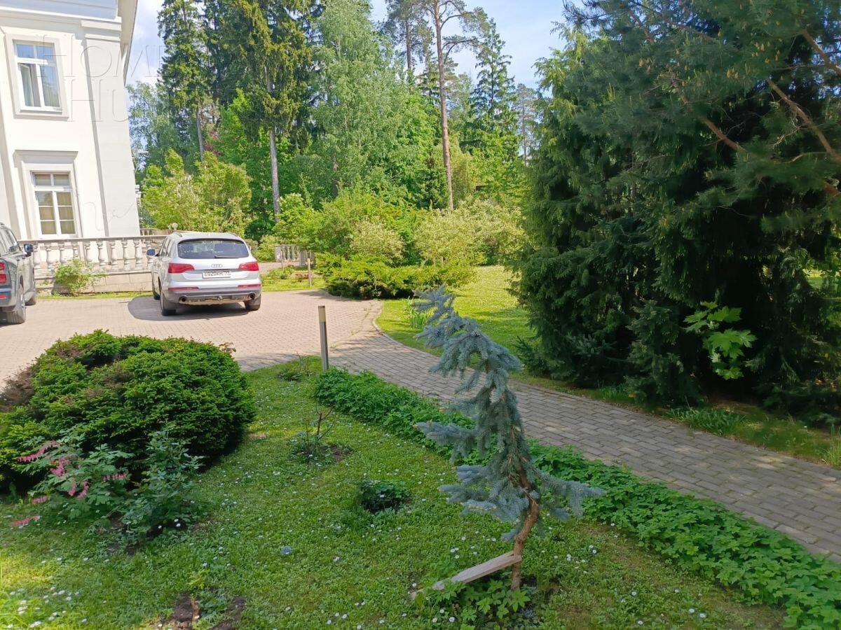 2-этажный коттедж 2 000 м² с отделкой