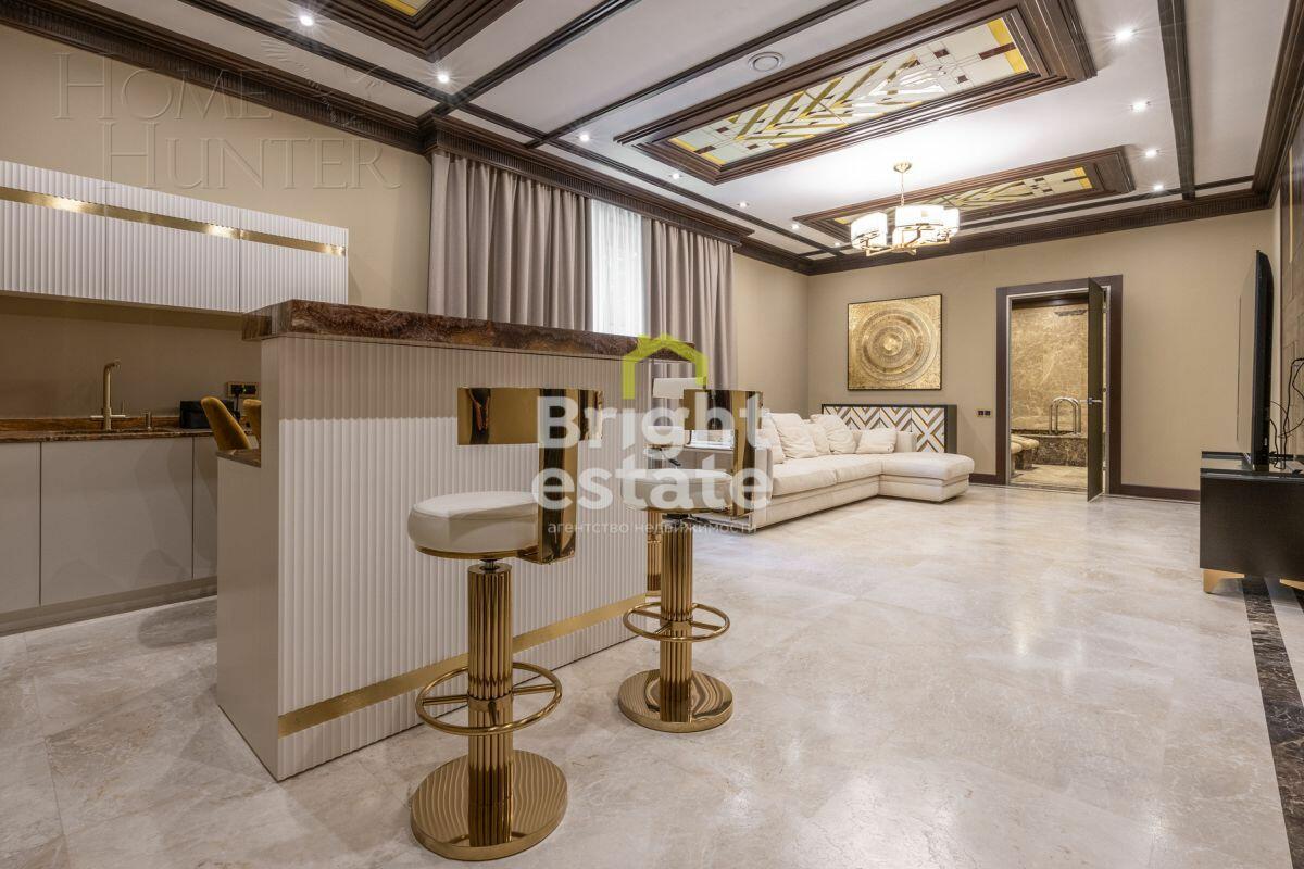 2-этажный коттедж 1 800 м² с отделкой