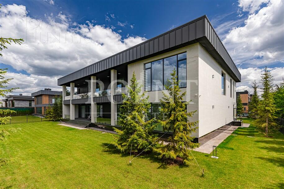 2-этажный коттедж 1 100 м² с отделкой
