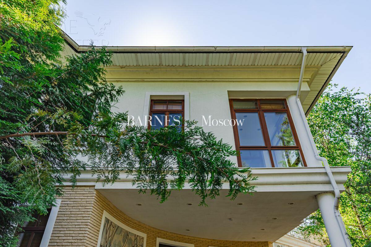 2-этажный коттедж 402.8 м² с отделкой