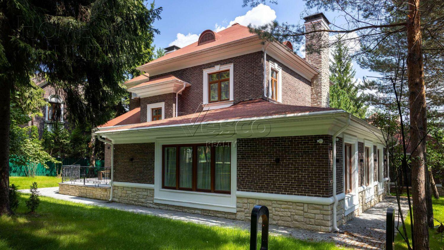 2-этажный коттедж 357 м² с отделкой