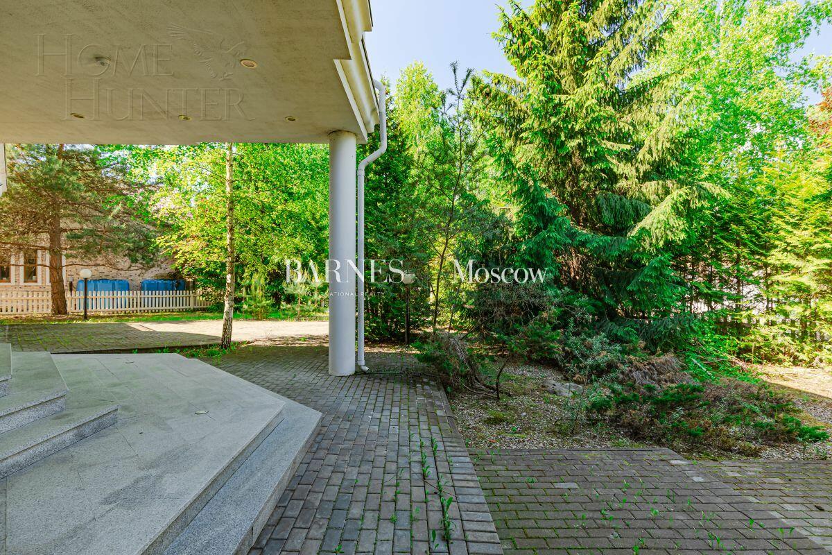 2-этажный коттедж 402.8 м² с отделкой