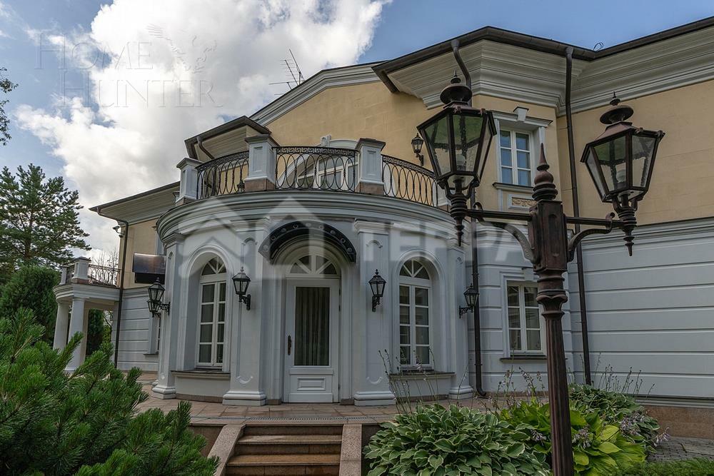 КОТТЕДЖ 1 800 м² с отделкой