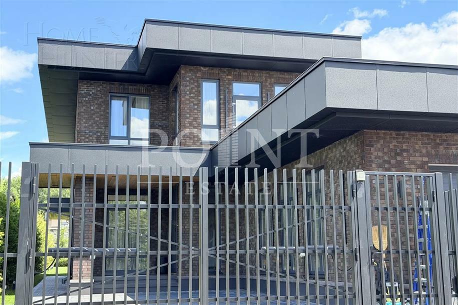 2-этажный коттедж 340 м² с отделкой