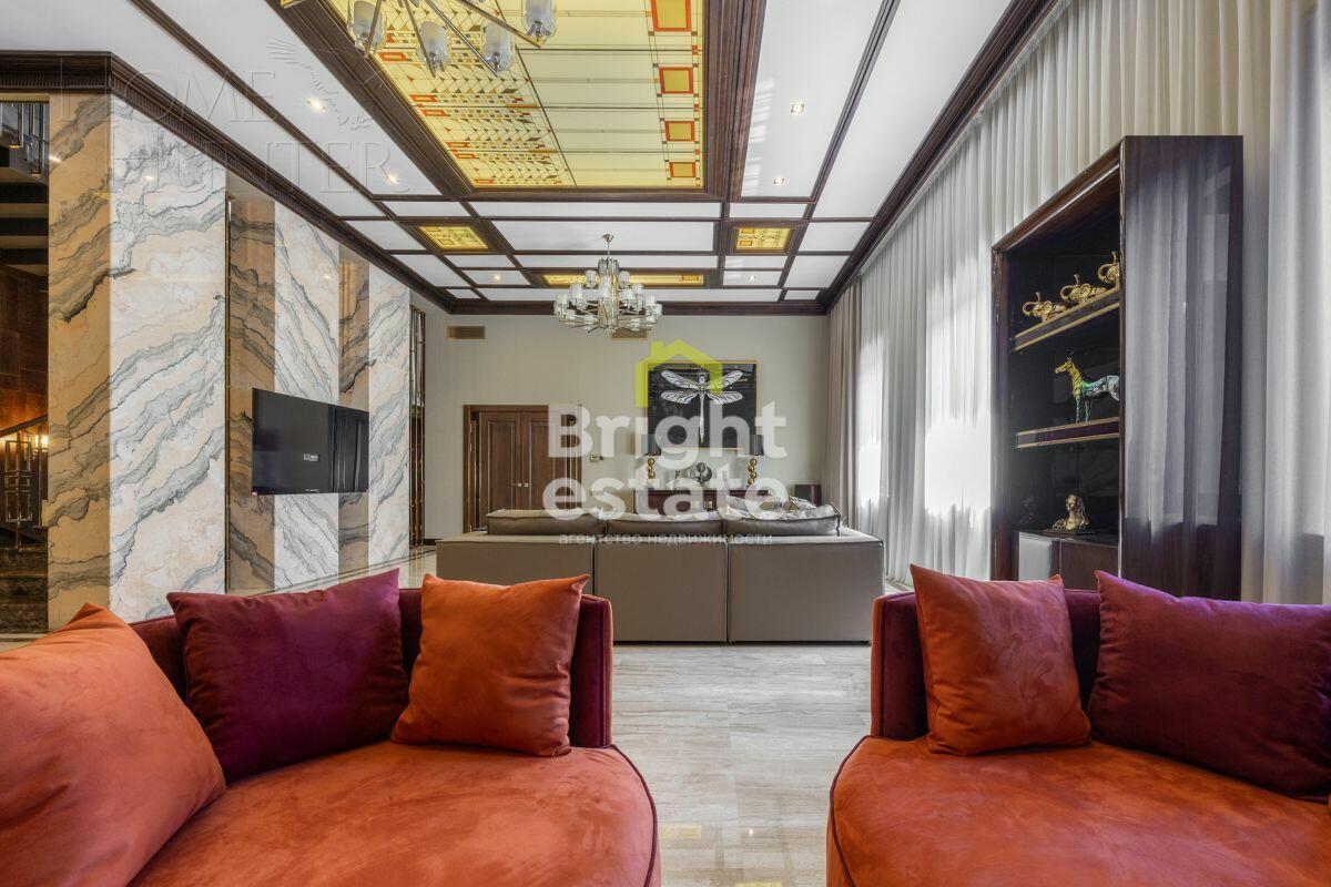 2-этажный коттедж 1 800 м² с отделкой