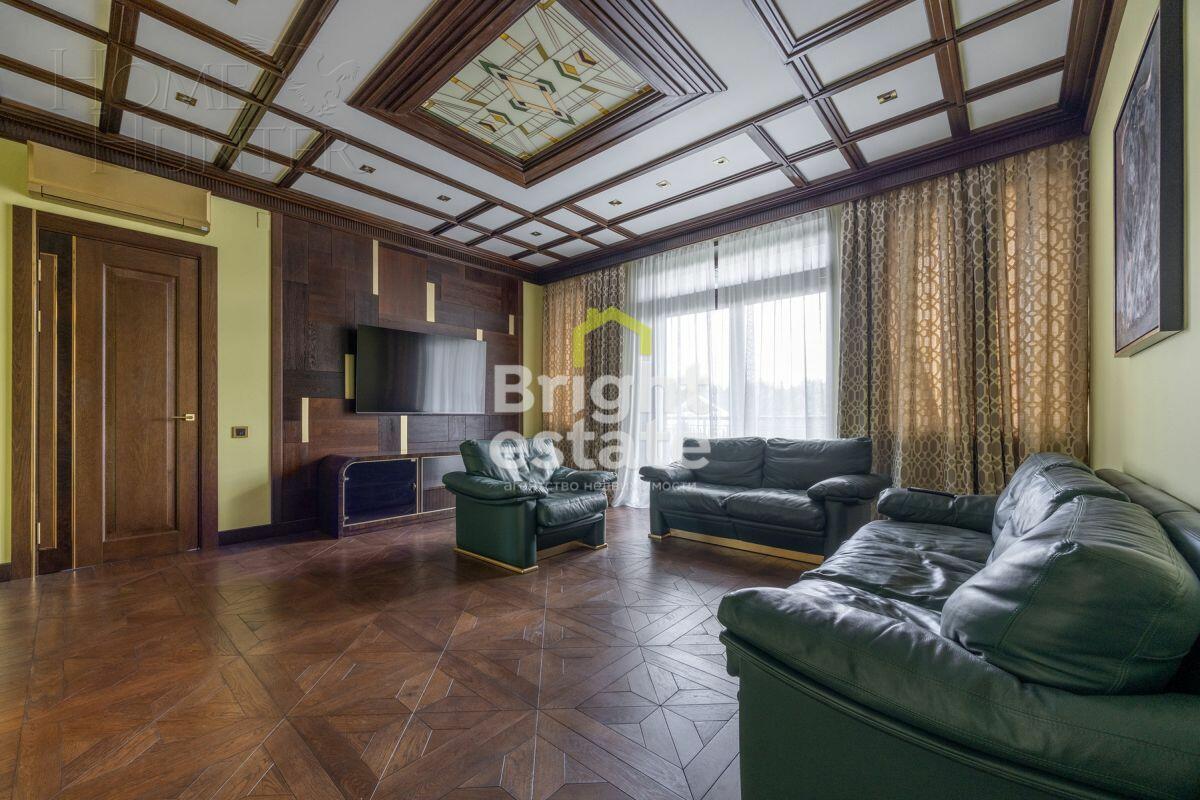 2-этажный коттедж 1 800 м² с отделкой